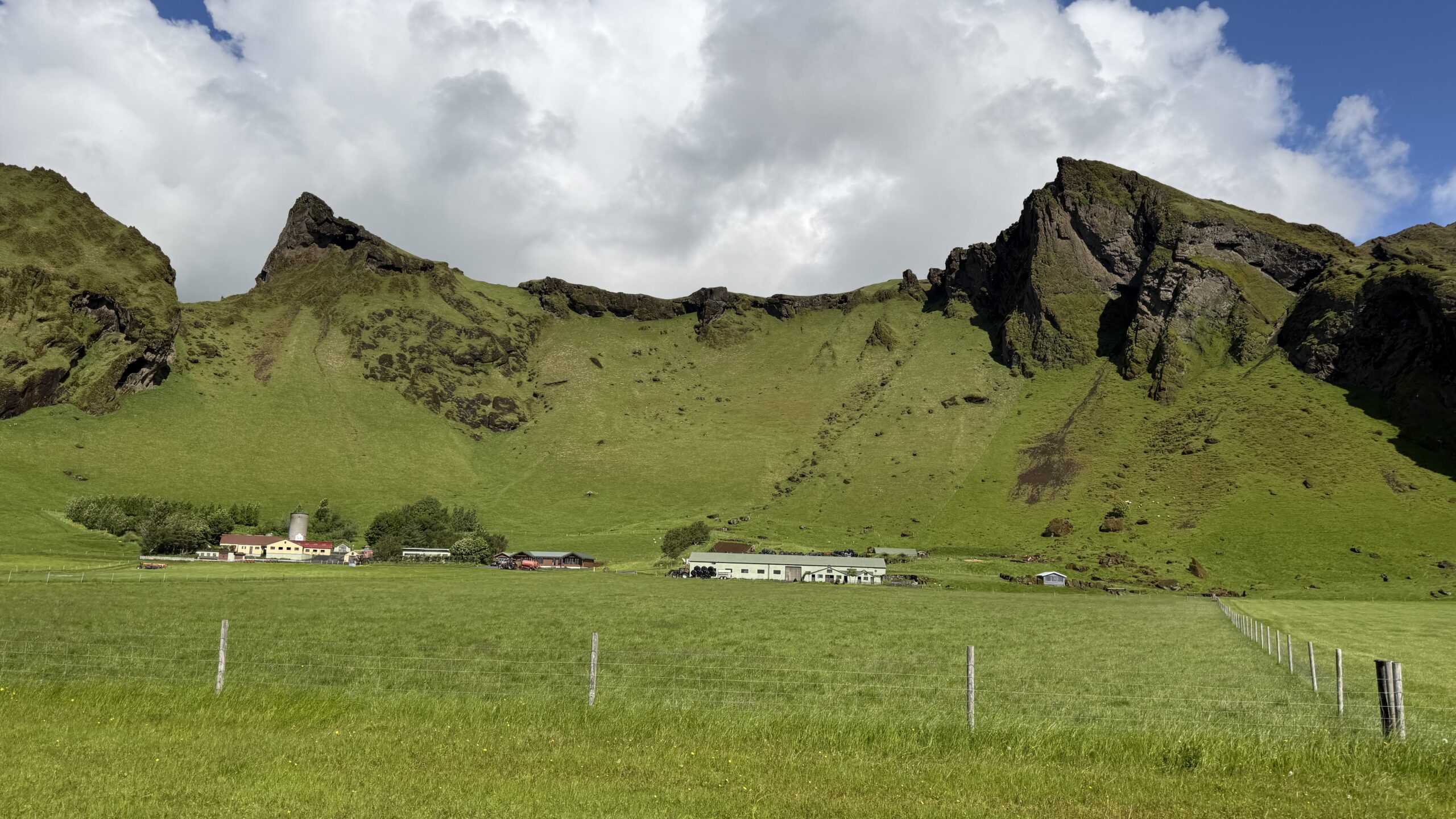 Driving to Sólheimajökull